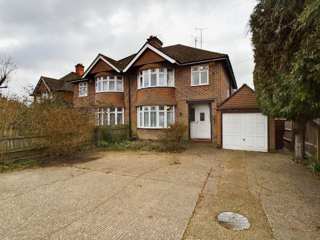 4 bed semidetached house for sale in Tring Road, Aylesbury, Bucks HP20