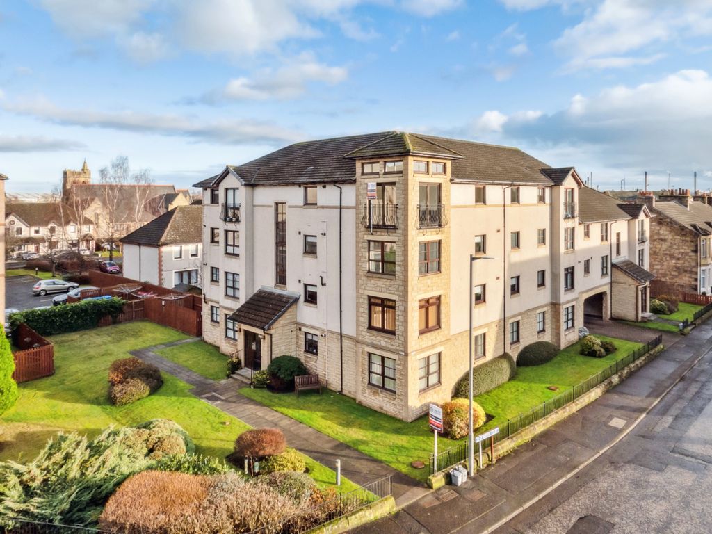 2 bed flat for sale in Brown Court, Grangemouth FK3, £125,000 Zoopla