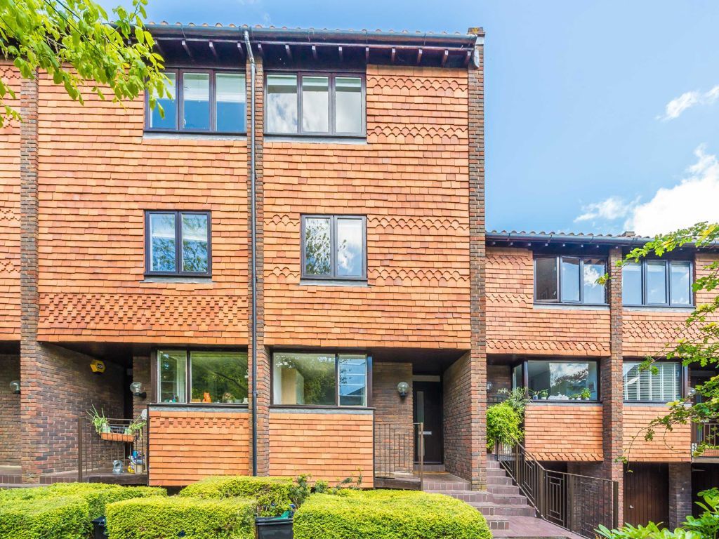 3 bed property for sale in Mallard Place, Twickenham TW1, £929,500 Zoopla