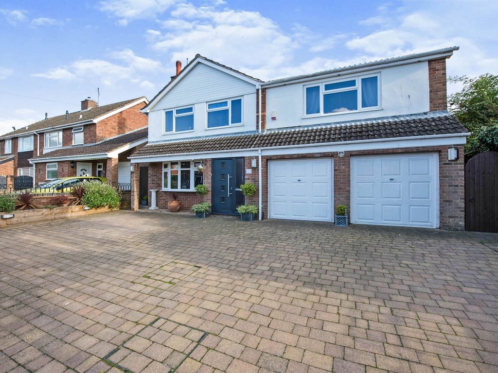 4 bed detached house for sale in Whitfield Way, Kingsthorpe