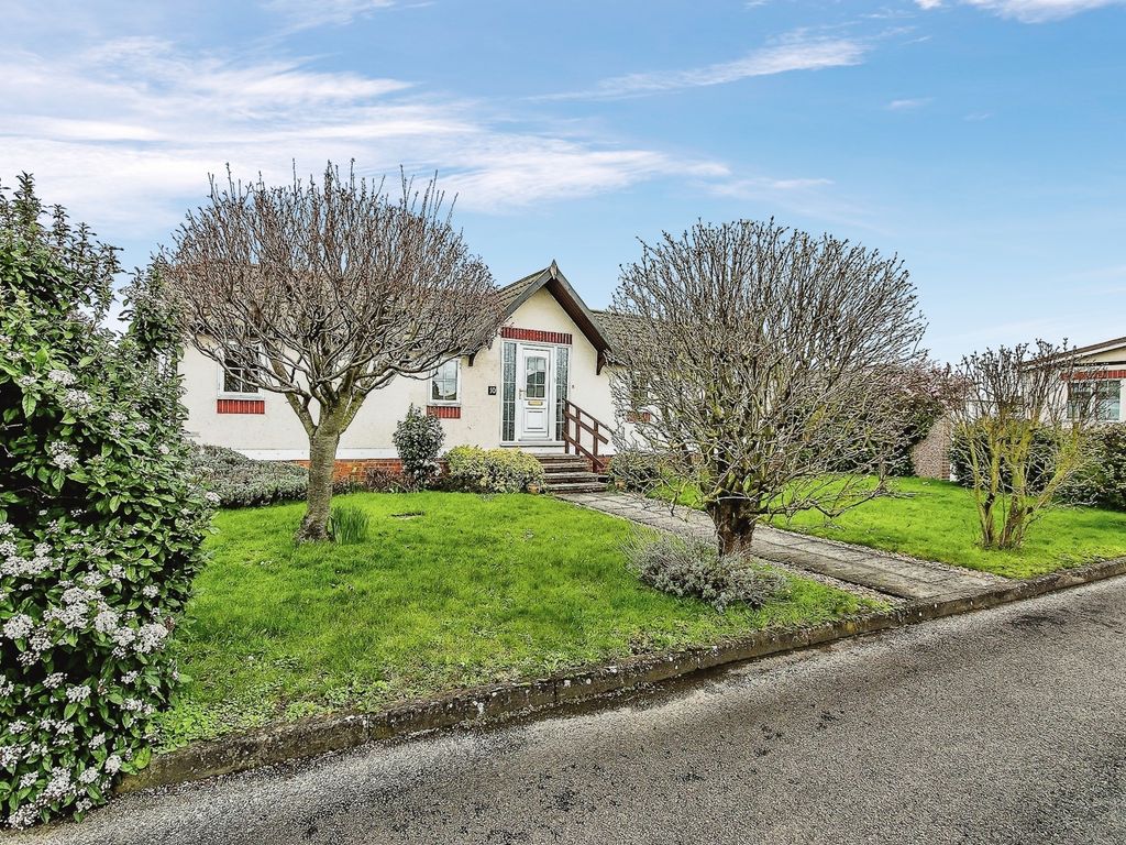 2 bed mobile/park home for sale in Osborne Residential Park, Osborne