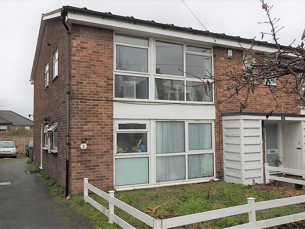 2 bed for sale in Hampton Road, Worcester Park KT4 Zoopla