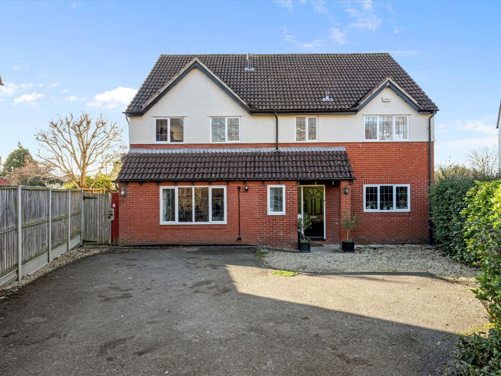 5 bed detached house for sale in Manse Gardens, Cheltenham