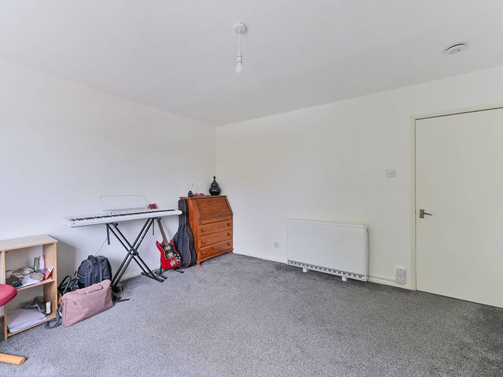 1 bed flat to rent in Christine Court, Enmore Road, London SE25, South Norwood, London,, £1,200