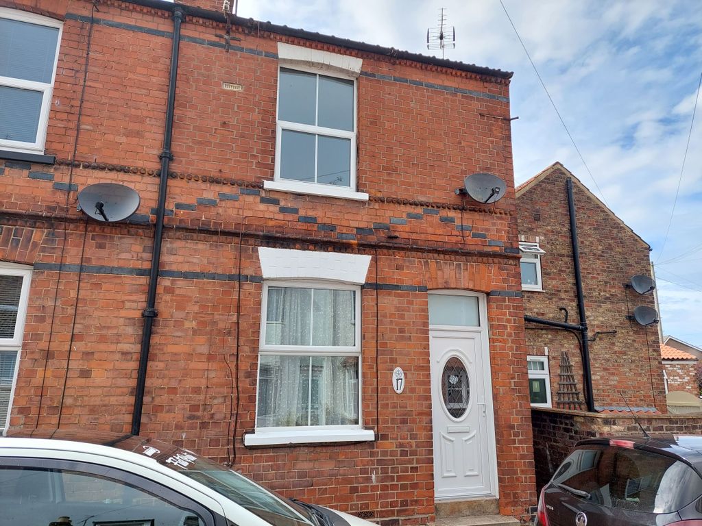 2 bed cottage to rent in Brook Street, Driffield YO25, £550 pcm Zoopla