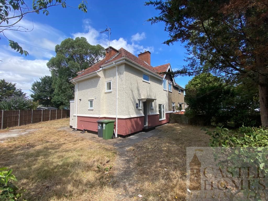 3 bed semidetached house to rent in Kirkley Gardens, Lowestoft