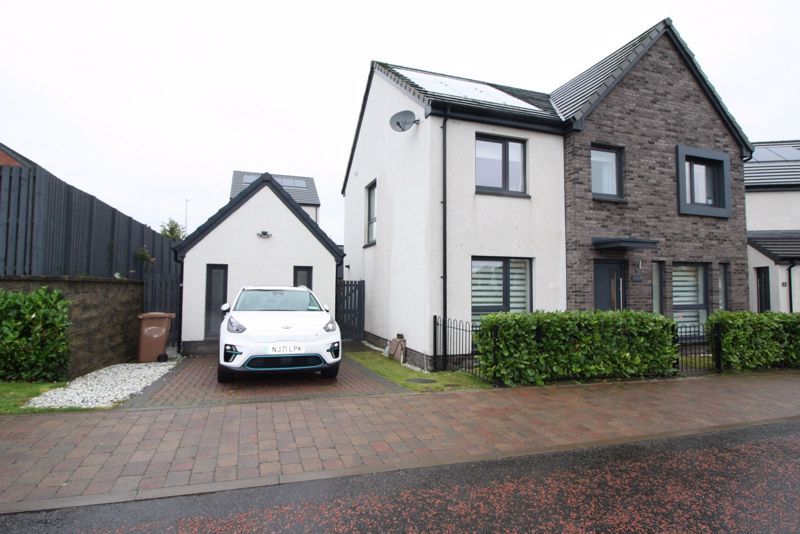 5 bed detached house for sale in Oak Tree Gardens, Sauchie, Alloa FK10