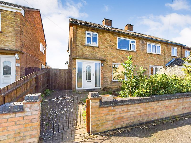 3 bed semidetached house for sale in Pettit Road, Godmanchester