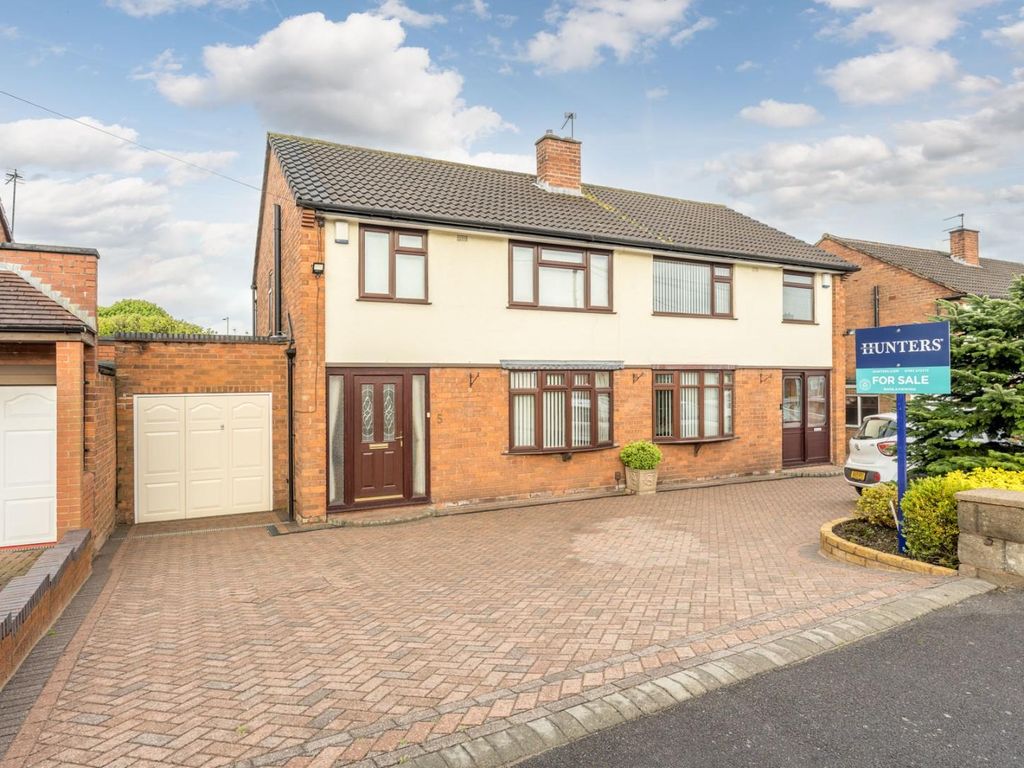 3 bed semidetached house for sale in Kipling Avenue, Coseley, Bilston