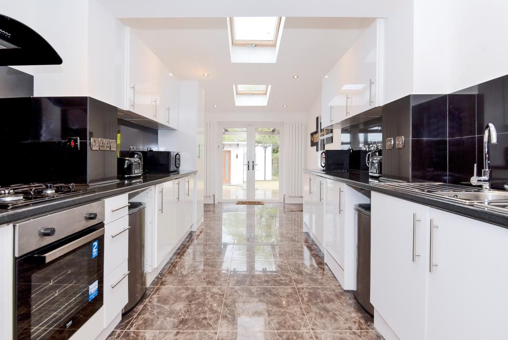 1 bed flat to rent in Donnington, Newbury RG14, £800 pcm Zoopla