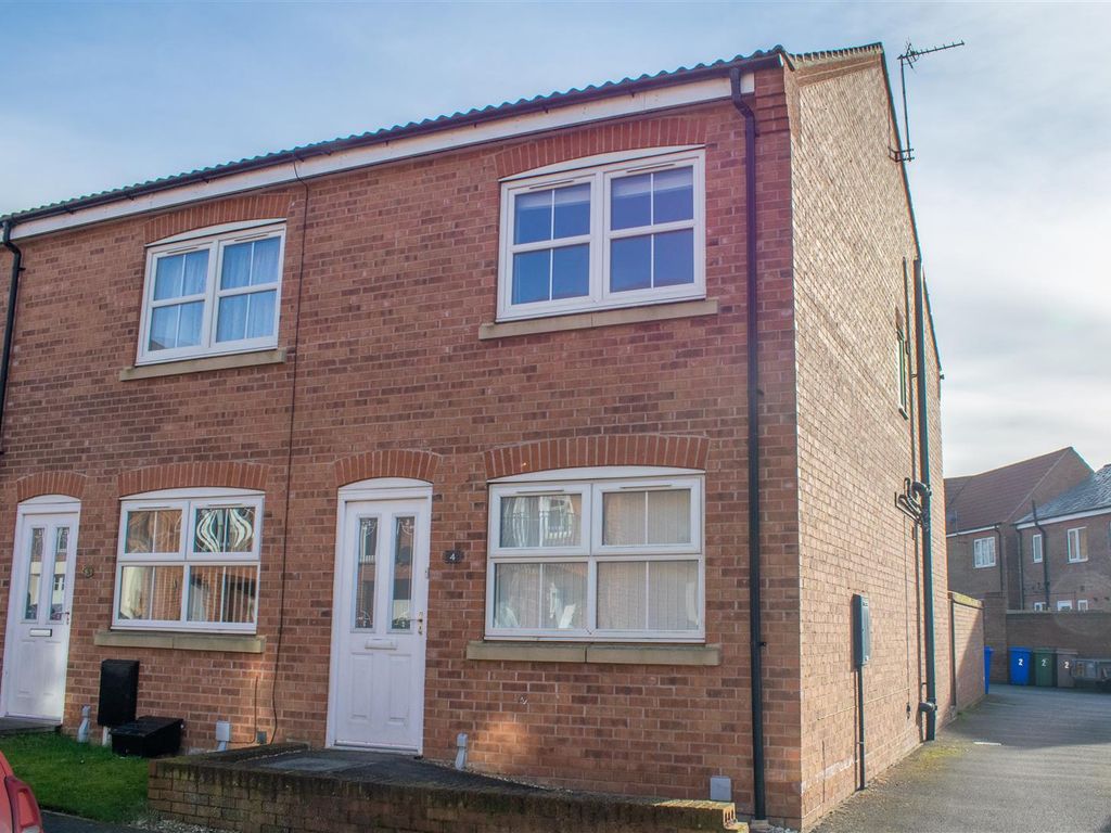 2 bed semidetached house to rent in Kings Court, Market Weighton, York