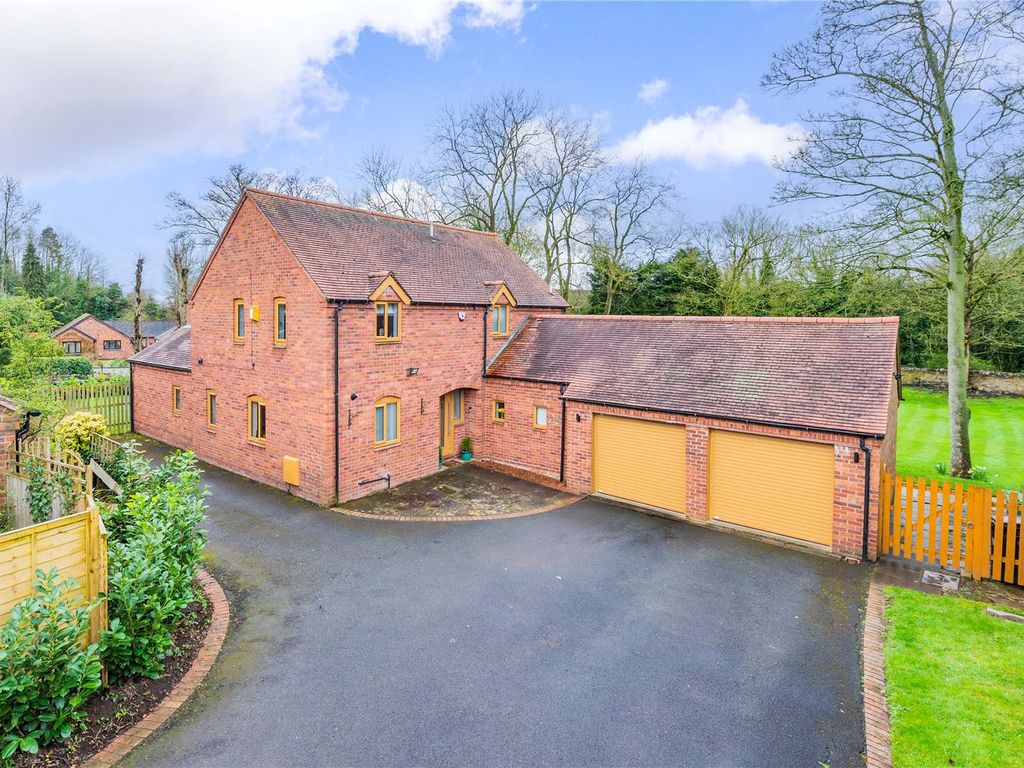 3 bed detached house for sale in Priorslee Village, Priorslee, Telford