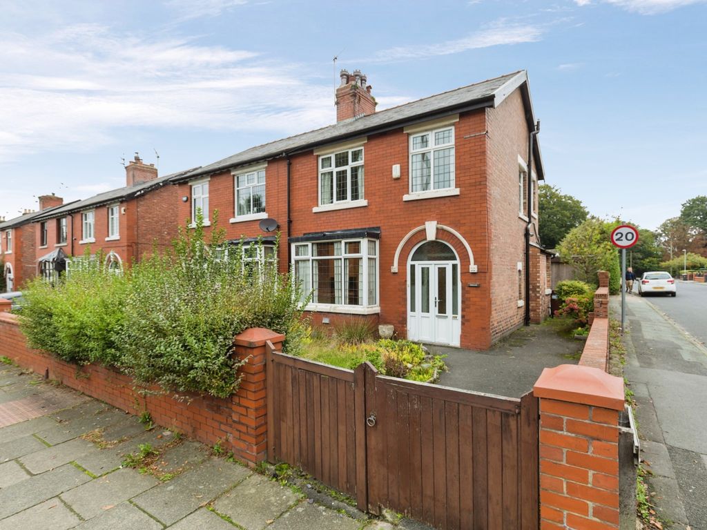 3 bed semidetached house for sale in Fox Lane, Leyland, Lancashire PR25, £190,000 Zoopla