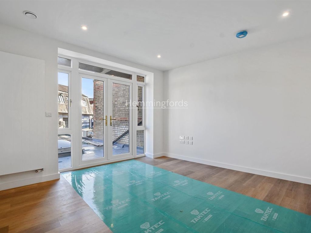 1 bed flat to rent in Finchley Road, London NW11, £2,000 pcm Zoopla