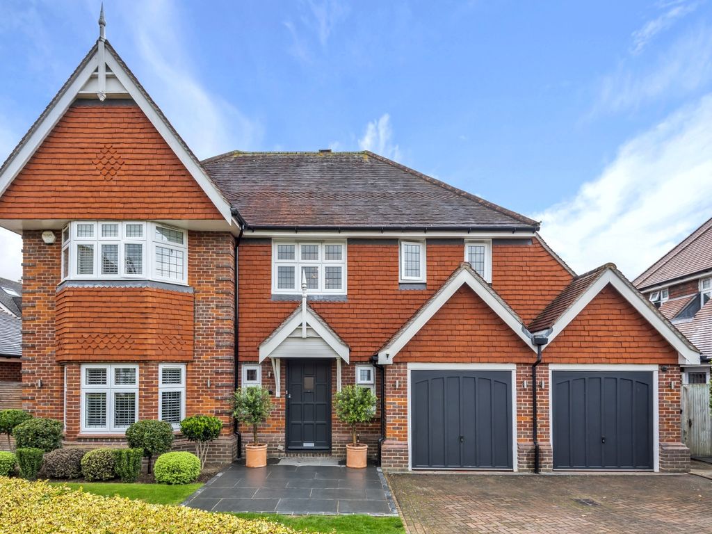 5 bed detached house for sale in Bucknall Way, Park Langley, Beckenham