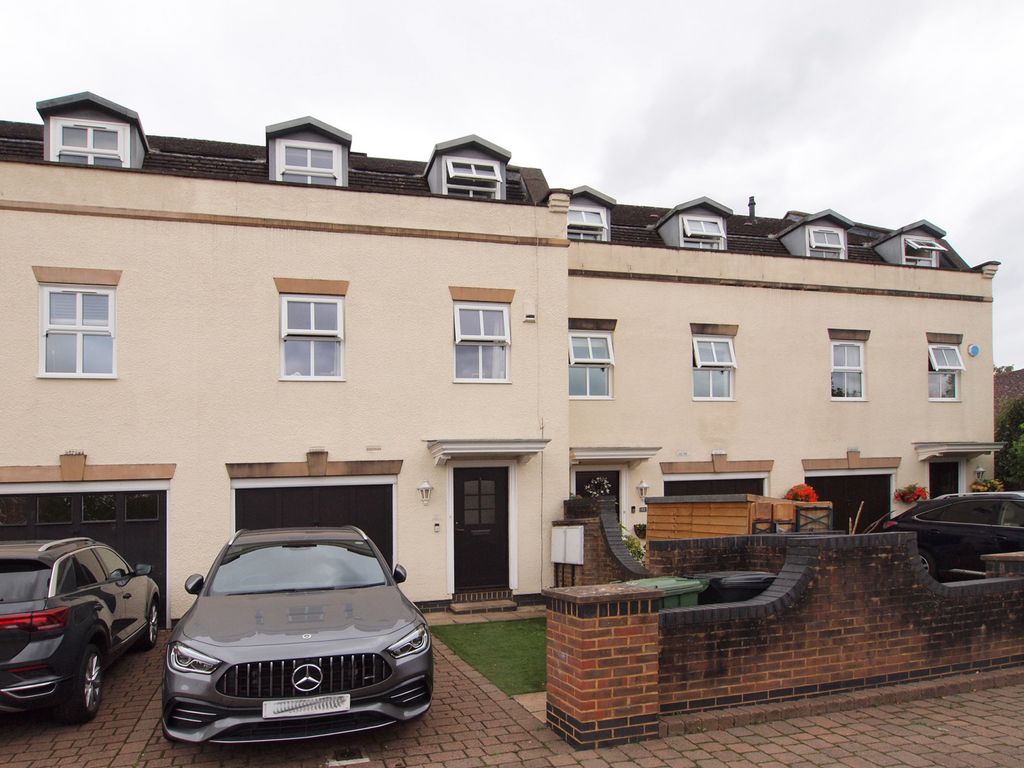 4 bed terraced house for sale in Mill View Close, Ewell Village KT17, £