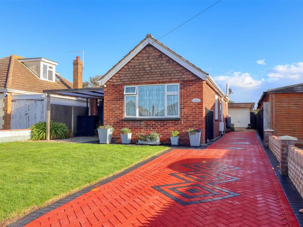 3 bed bungalow for sale in Tudor Green, Jaywick, ClactonOnSea CO15, £