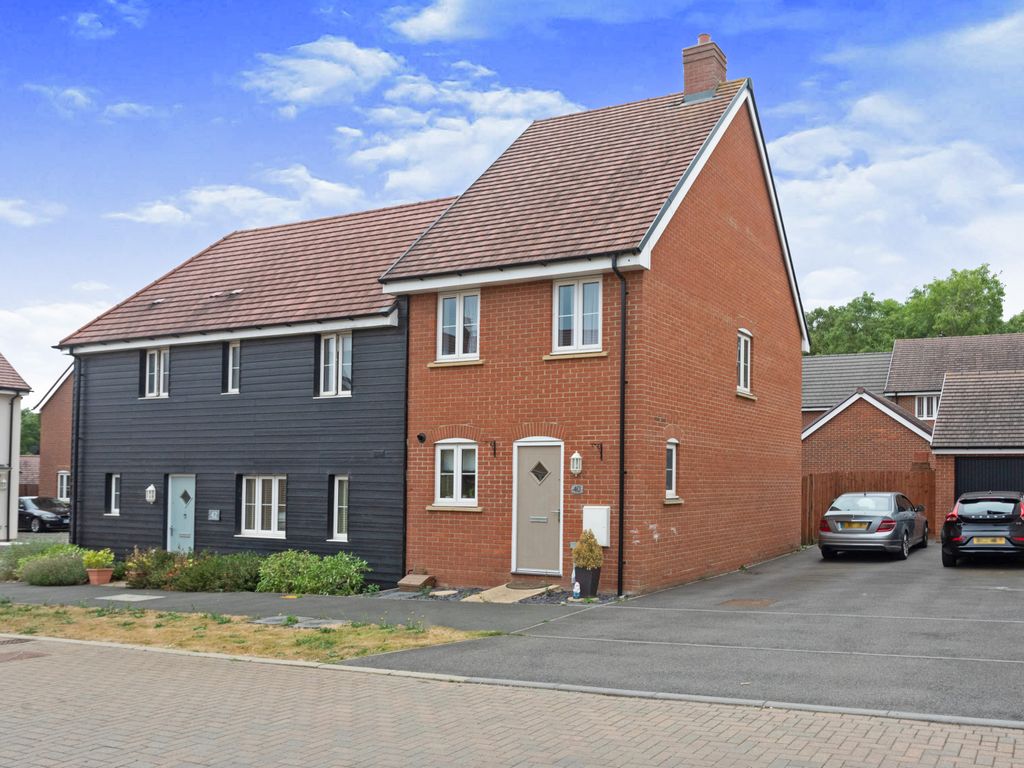2 bed semidetached house for sale in Curacao Crescent, Newton Leys