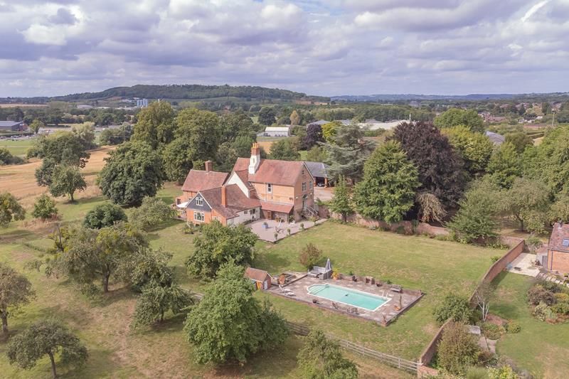 Hazle Manor, Dymock Road, Ledbury, Herefordshire HR8  
