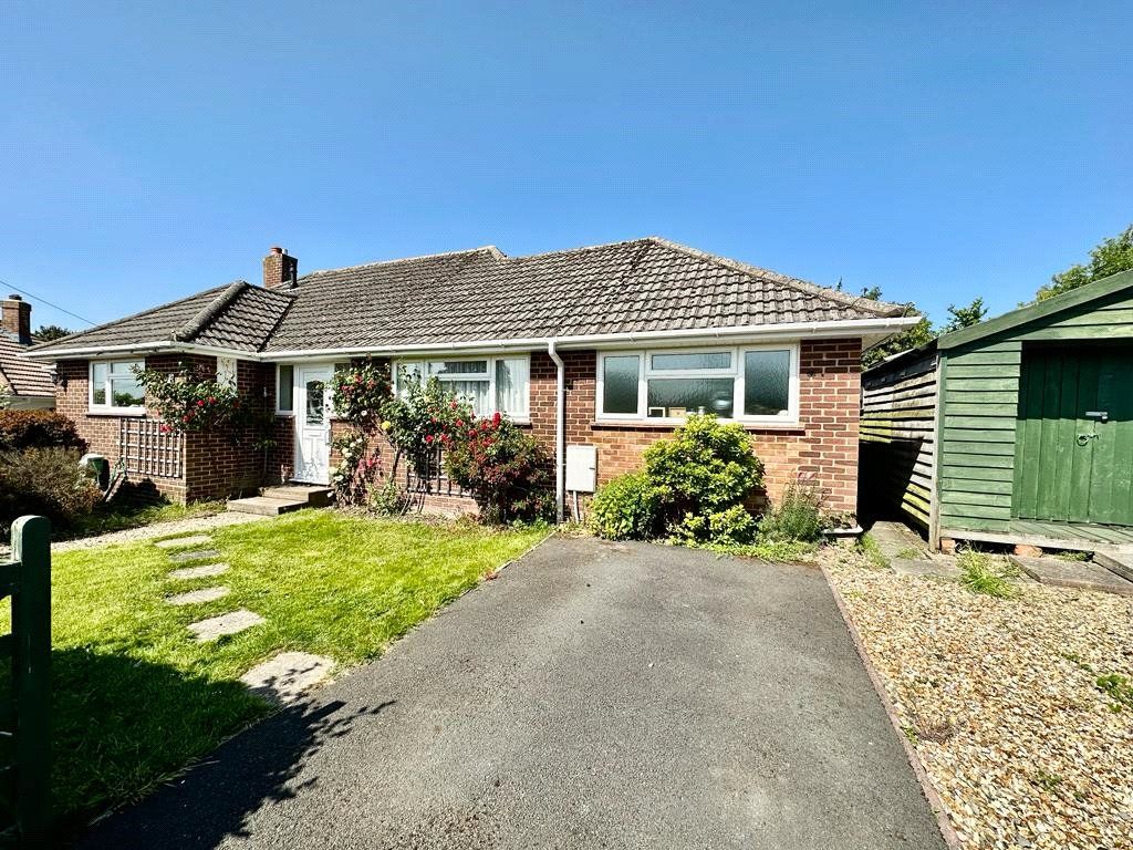 2 bed bungalow for sale in Park Close, Milford On Sea, Lymington