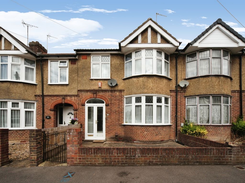 3 bed terraced house for sale in Borough Road, Dunstable LU5 Zoopla