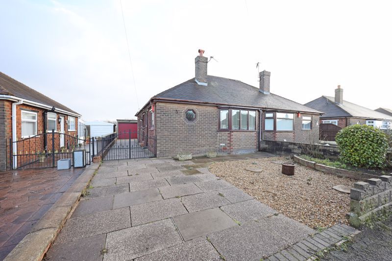 2 bed semidetached bungalow for sale in Fearns Avenue, Bradwell