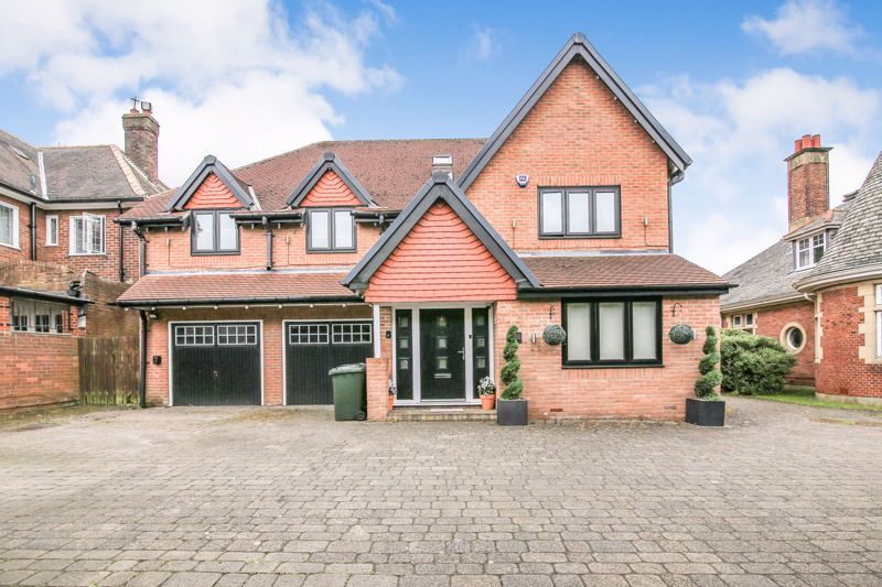 7 bed detached house for sale in Kenton Road, Gosforth, Newcastle Upon