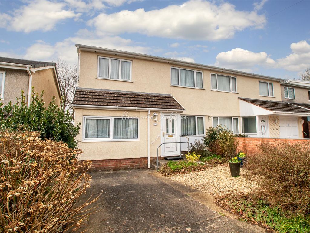 3 bed semidetached house for sale in Le Sor Hill, PeterstonSuperEly