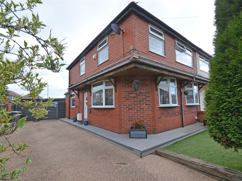 3 bed semidetached house for sale in North Road, Audenshaw, Manchester