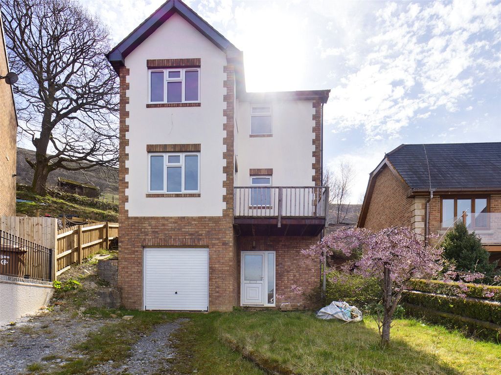 3 bed detached house for sale in tanglewood drive, blaina, gwent np13