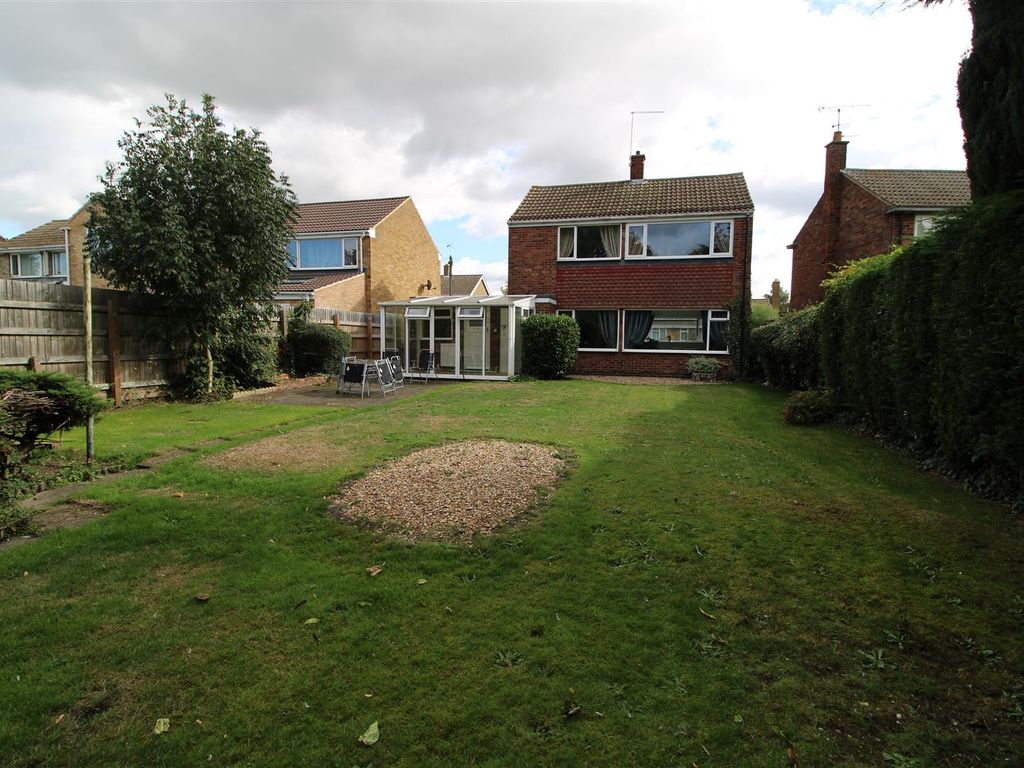 3 bed detached house for sale in Sheridan Close, Fernwood, Newark NG24