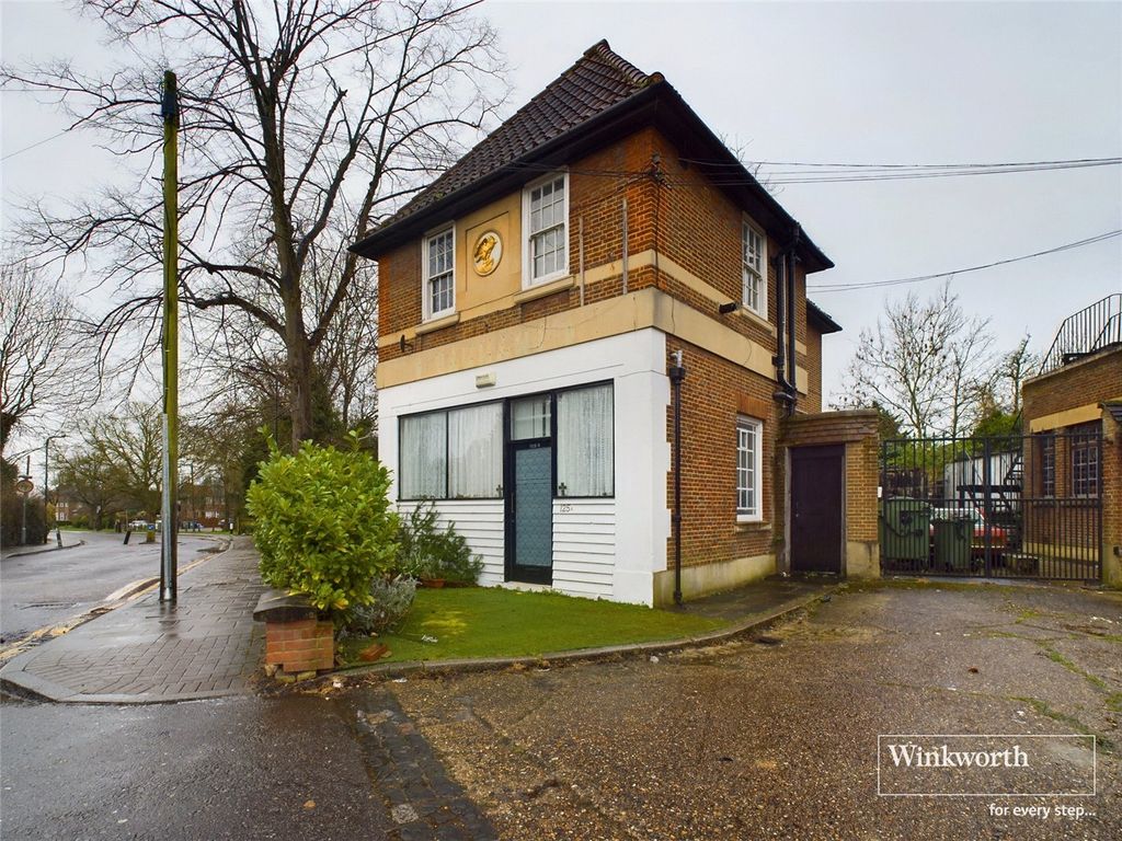 3 bed detached house for sale in Slough Lane, Kingsbury, London NW9, £