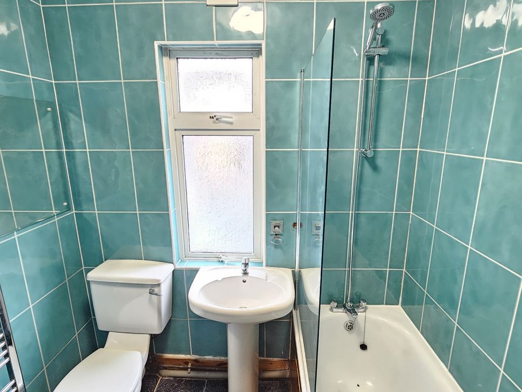 4 bed town house to rent in Brooke Road, London E17, £9,900 pcm Zoopla