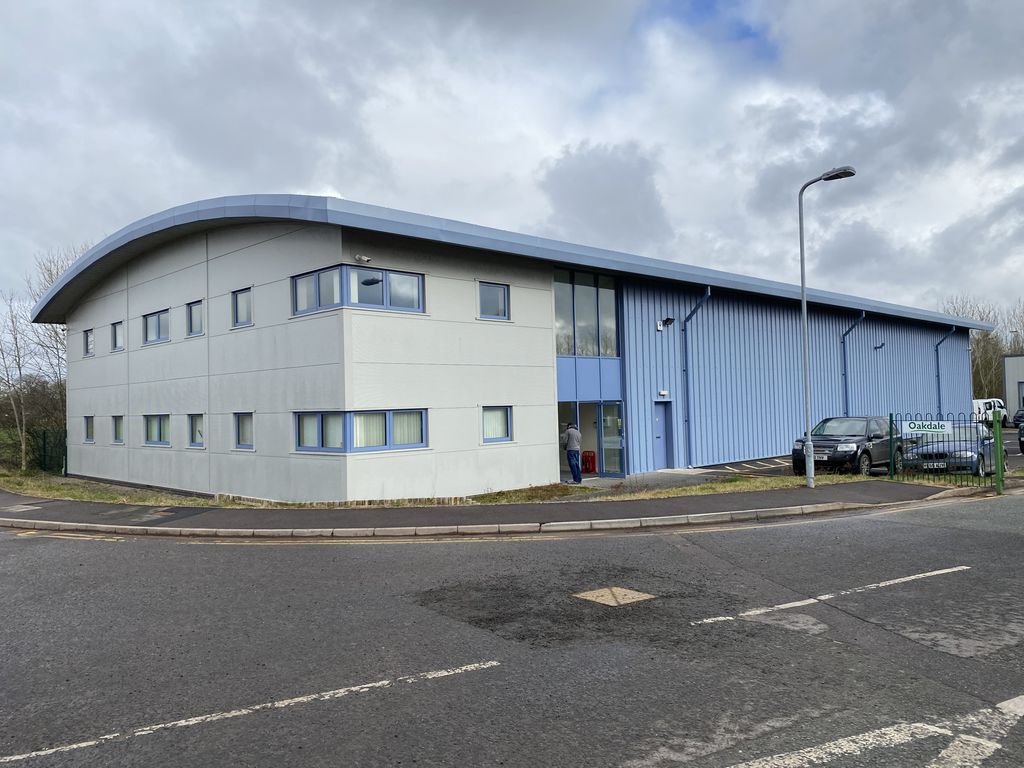 Light industrial to let in Oswestry Road, Ellesmere, Shropshire SY12, £