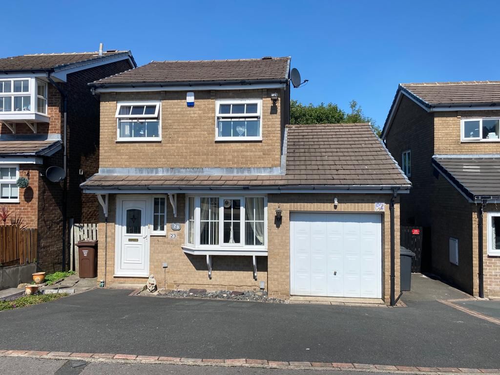 3 bed detached house for sale in Cloverville Approach, Low Moor