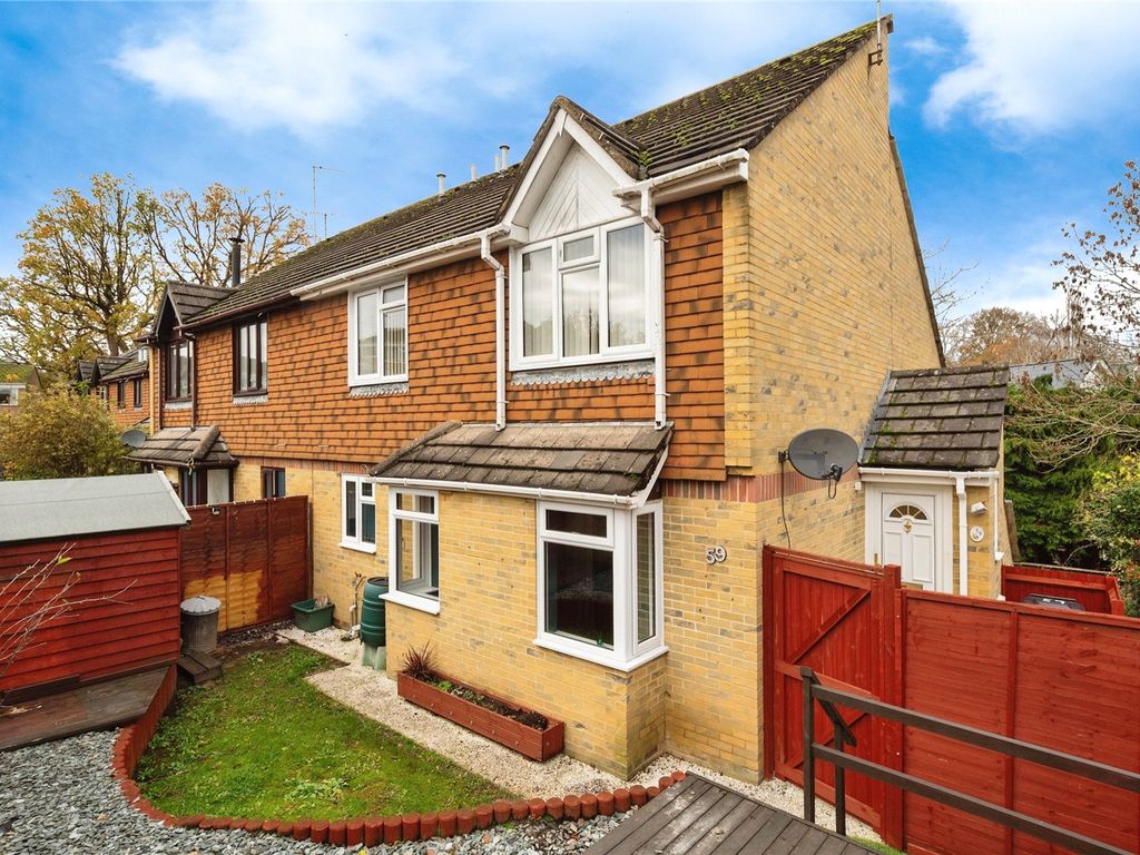 2 bed end terrace house for sale in St. Lukes Road, Tunbridge Wells