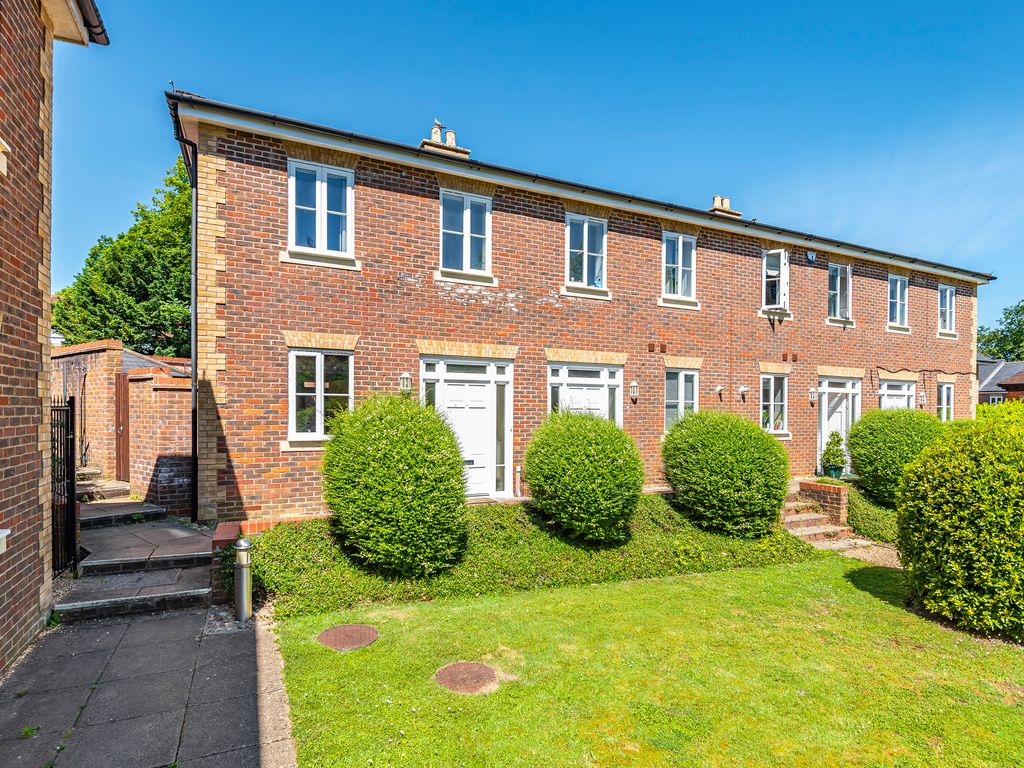 2 bed end terrace house to rent in Malmesbury Gardens, Winchester SO22 Zoopla