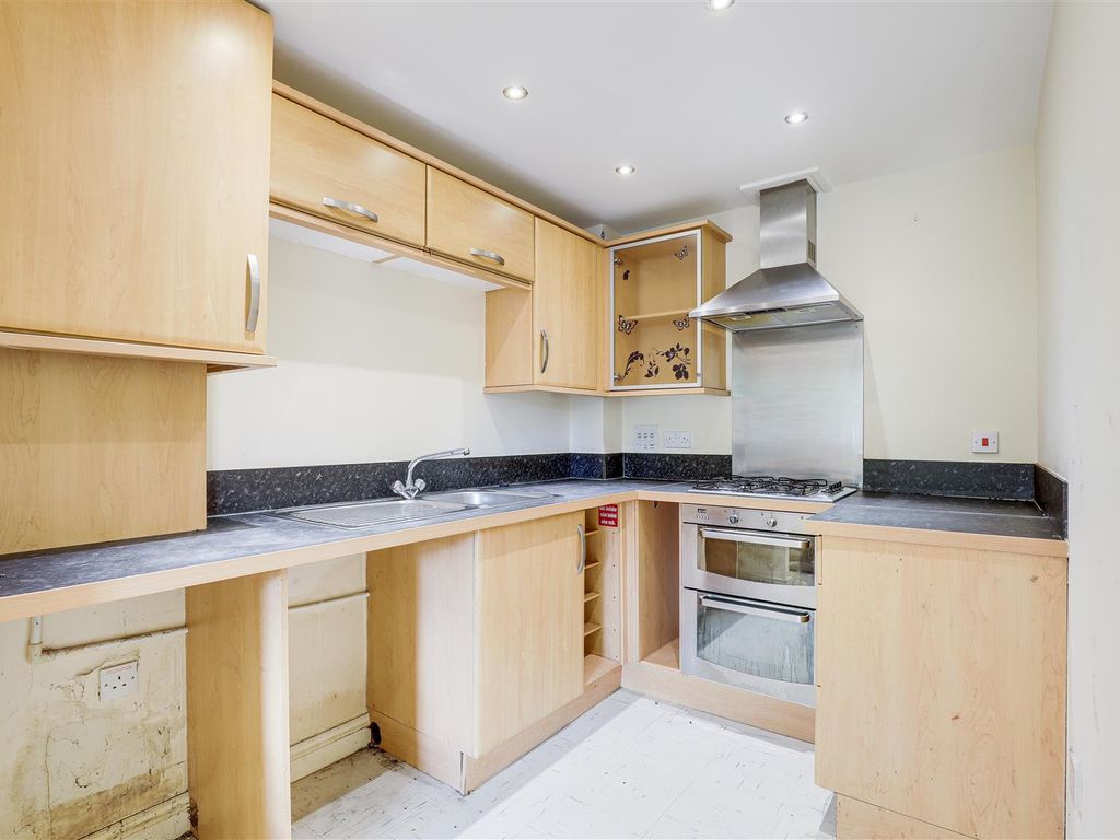 2 bed flat for sale in Loughborough Road, West Bridgford, Nottinghamshire NG2 Zoopla