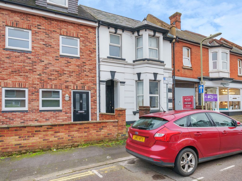 3 bed terraced house for sale in Elms Road, Aldershot GU11, £350,000