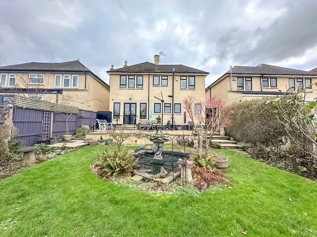 4 bed detached house for sale in Bath Road, Keynsham, Bristol BS31, £