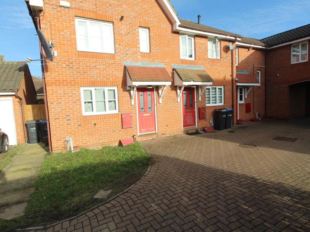 2 bed property to rent in Sedley Close, Enfield EN1 Zoopla