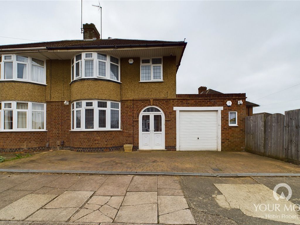 3 bed semidetached house for sale in Barons Way, Kingsthorpe Village