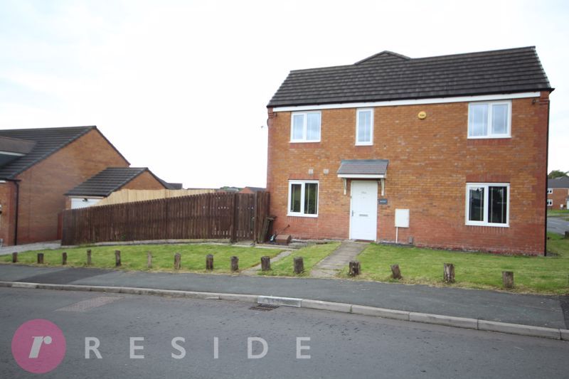 3 bed semidetached house for sale in Hill Top Drive, Kirkholt