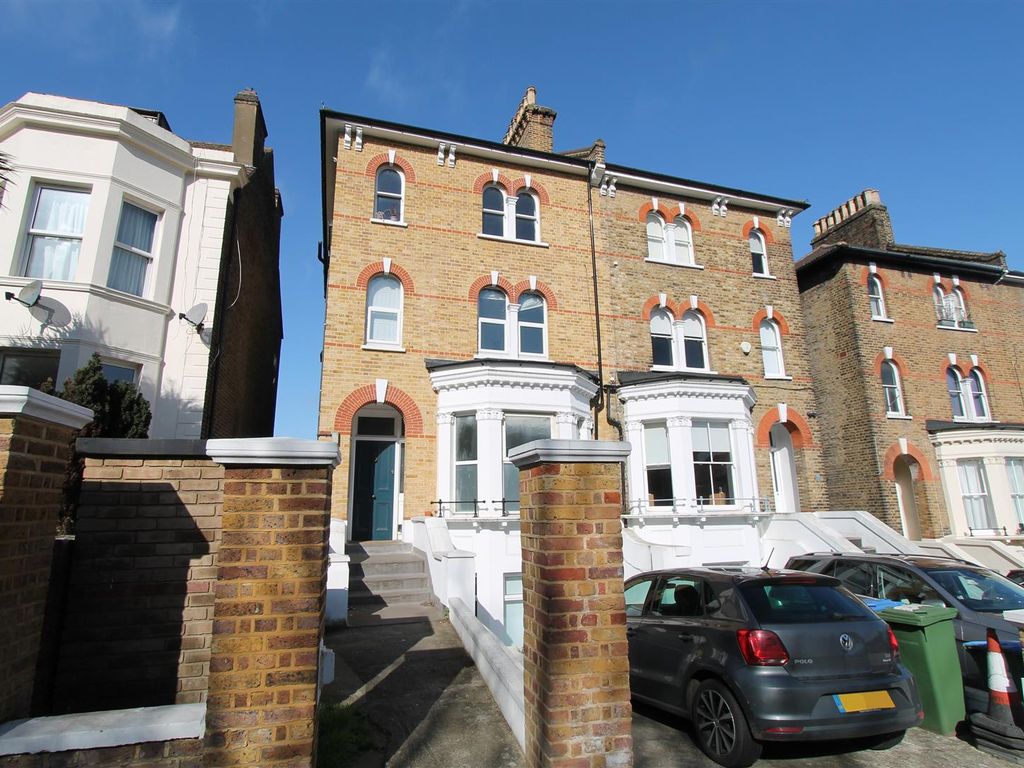3 bed flat for sale in Eglinton Hill, London SE18, £299,950 Zoopla