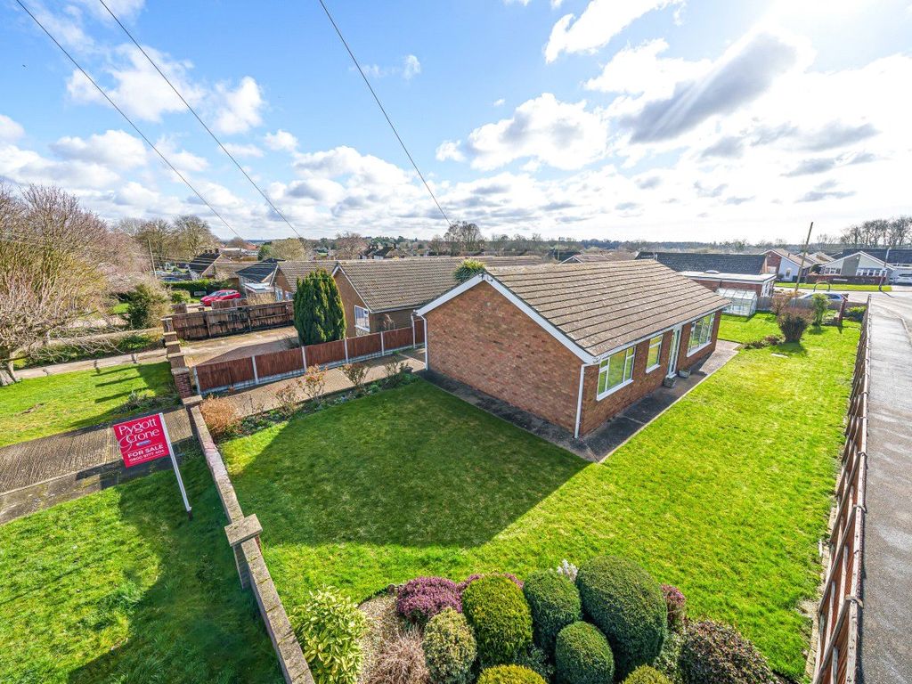 3 bed bungalow for sale in Princes Street, Metheringham, Lincoln LN4, £