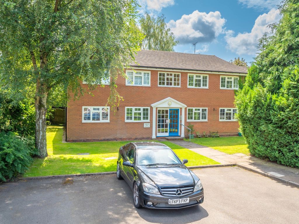 2 bed flat for sale in Flat, Shenstone Court, Lawford Grove, Shirley