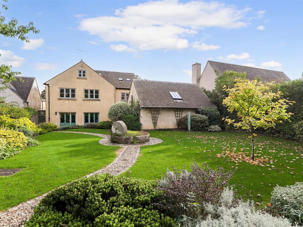 7 bed detached house for sale in Oakridge Lynch, Stroud GL6, £995,000