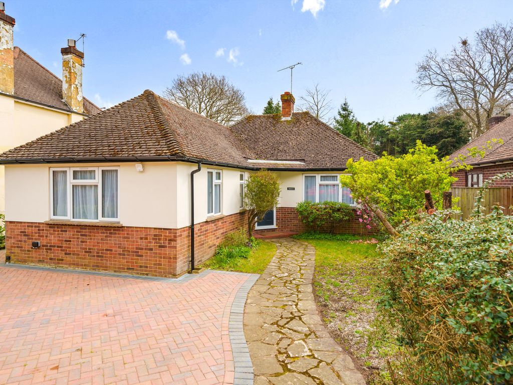3 bed bungalow for sale in Broadmead Road, Send, Woking GU23 Zoopla