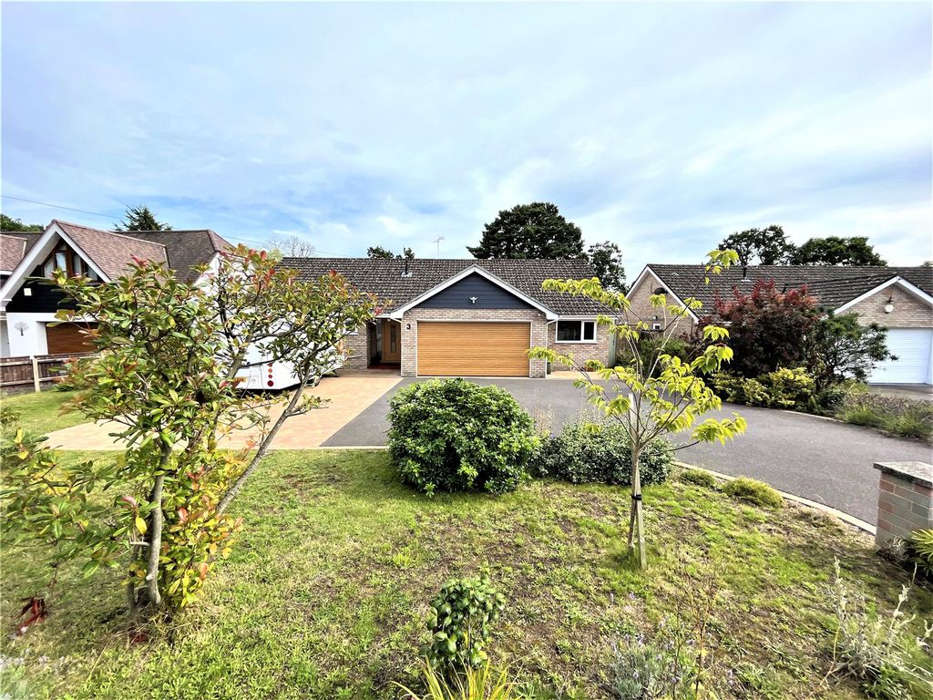 3 bed bungalow for sale in Lions Lane, Ashley Heath, Ringwood BH24, £