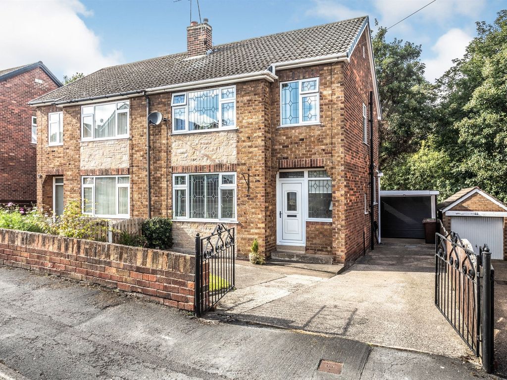 3 bed semidetached house for sale in Camp Mount, Pontefract WF8 Zoopla
